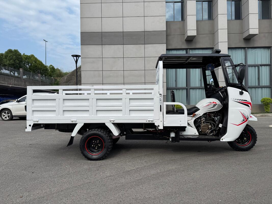 Gasoline X5 Cargo Tricycle Three Wheeler Semi Cabin 350cc Water Cooled Engine Four Rear Tyres Oil Brake Big Booster With 2500kg Load Capacity And Reinforced Chassis Keel For Heavy Duty Transport