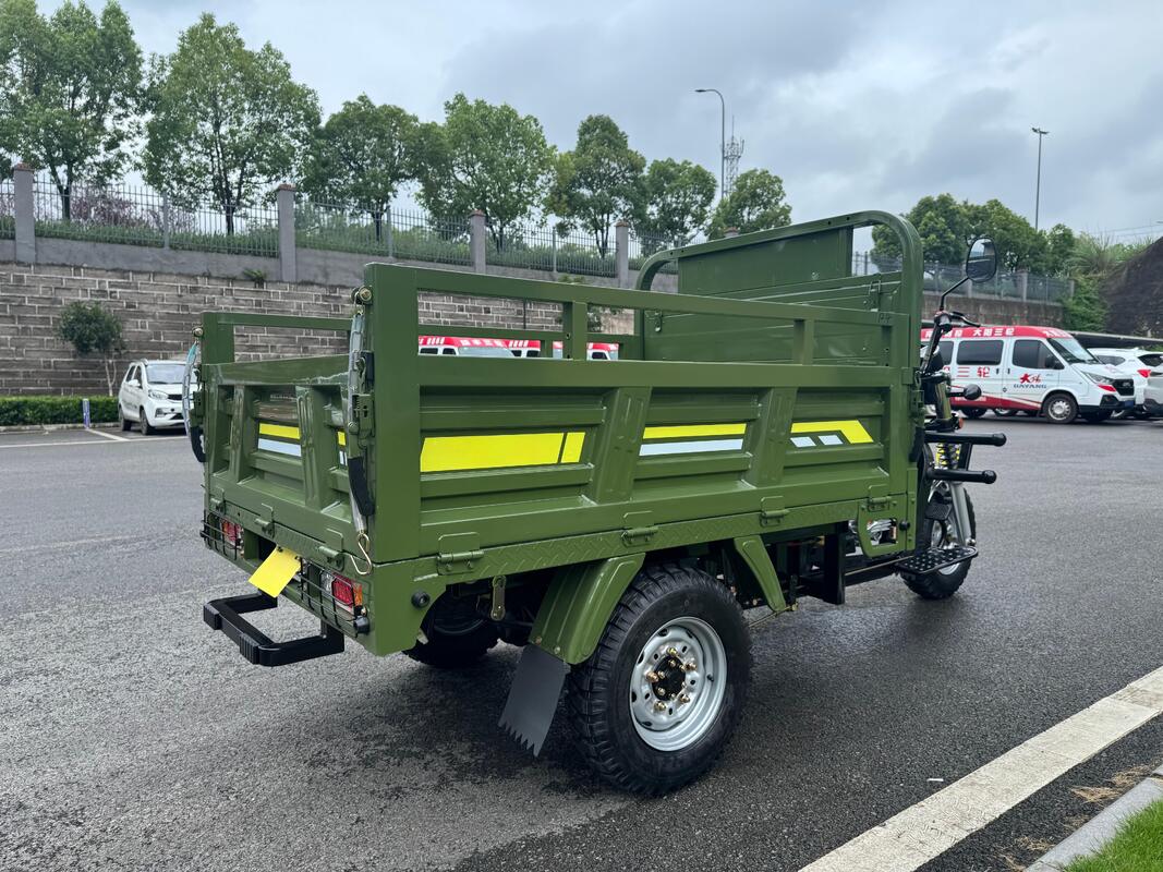 Gasoline 175cc Air-Cooled Dual-Headlight Cargo Tricycle Three Wheeler Inner-Floating Small Booster Rear Axle With 800kg Load Capacity And Economic Fuel Consumption