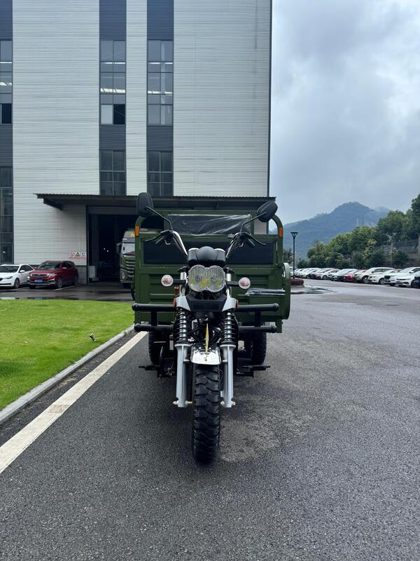 Gasoline 175cc Air-Cooled Dual-Headlight Cargo Tricycle Three Wheeler Inner-Floating Small Booster Rear Axle With 800kg Load Capacity And Economic Fuel Consumption