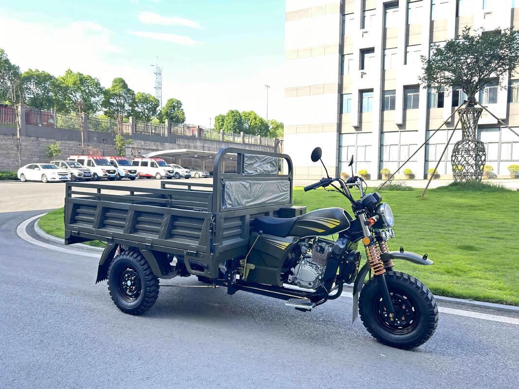 Gasoline 150cc Air-Cooled Cargo Tricycle, Wuyang Classic Style, 1.8m Cargo Box, Inner-Floating Small Booster Rear Axle, with 800kg Load Capacity