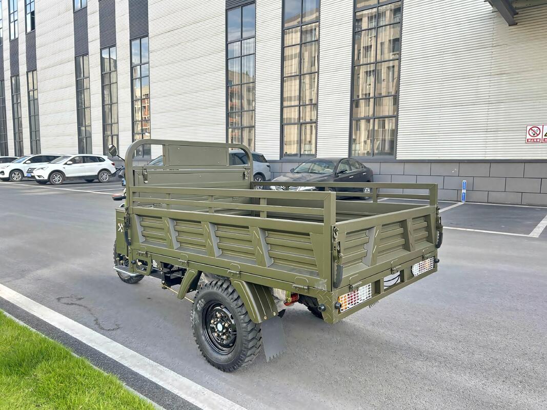 Gasoline 150cc Air-Cooled Cargo Tricycle, Wuyang Classic Style, 1.8m Cargo Box, Inner-Floating Small Booster Rear Axle, with 800kg Load Capacity