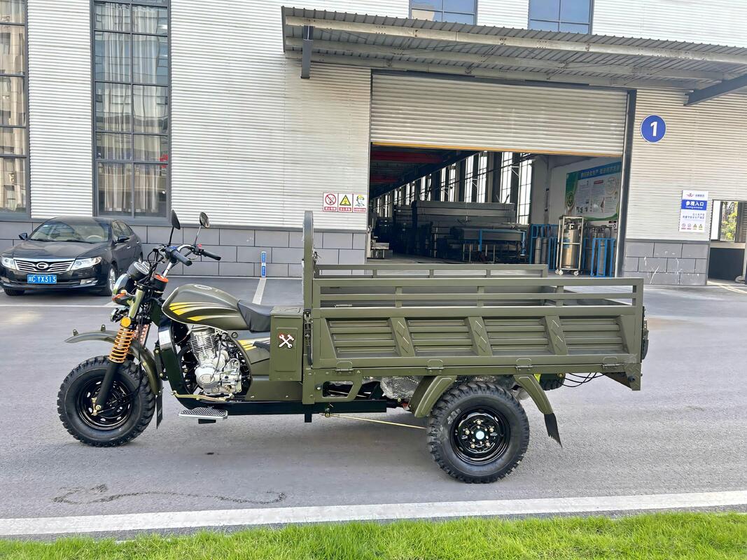 Gasoline 150cc Air-Cooled Cargo Tricycle, Wuyang Classic Style, 1.8m Cargo Box, Inner-Floating Small Booster Rear Axle, with 800kg Load Capacity